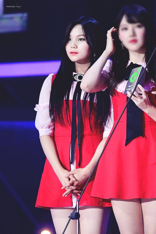 여자친구 엄지 | 인스티즈