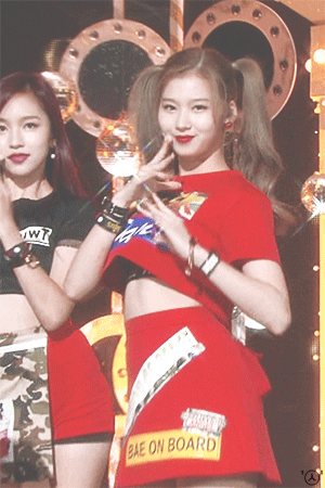 트와이스 사나 트윈테일 시절.gif | 인스티즈