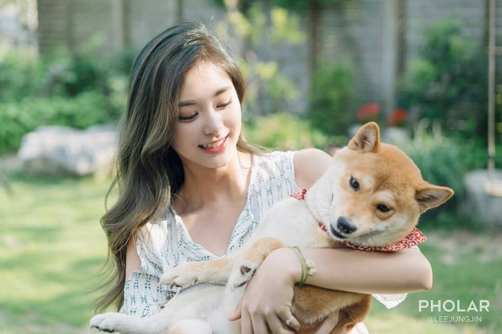 배우 이정진이 찍은 트와이스 쯔위 셋째 날 | 인스티즈