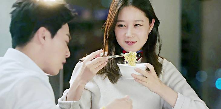 [질투의화신] 라면 먹다가 결혼하자고 프로포즈하는 미.jpg | 인스티즈