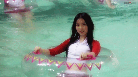 [여자친구] 워터파크 광고 촬영스케치 움짤 몇개.gif | 인스티즈