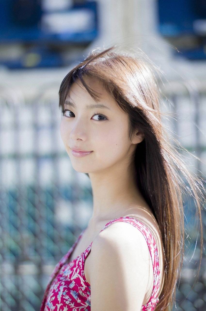 배우로도 활약하고있는 청순한 느낌의 일본 그라비아아이돌겸 배우 | 인스티즈