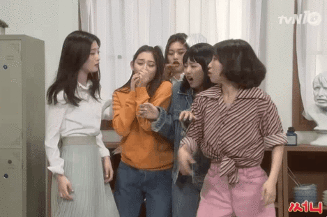 아이오아이 김소혜 나쁜손.gif | 인스티즈