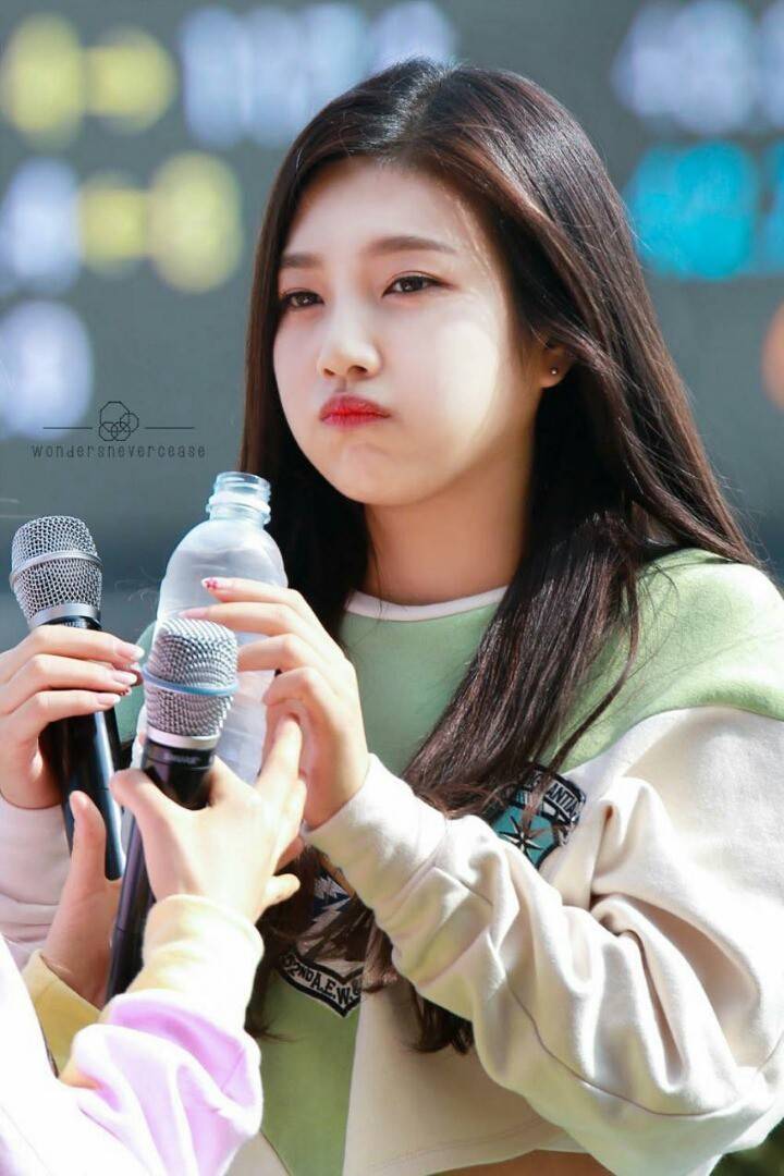 레드벨벳 멤버별 물 마시는 모습.jpg | 인스티즈