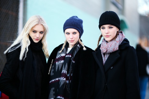 [이리나샤크외] 모델들의 개성있고 다양한 길거리 패션 모집 | 인스티즈