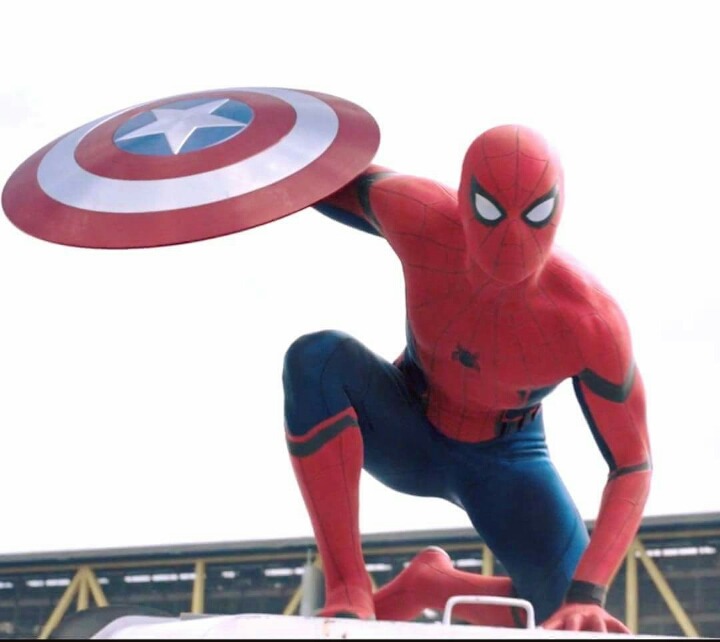 원작 스파이더맨 슈트와 영화 시빌워 스파이더맨 슈트 | 인스티즈