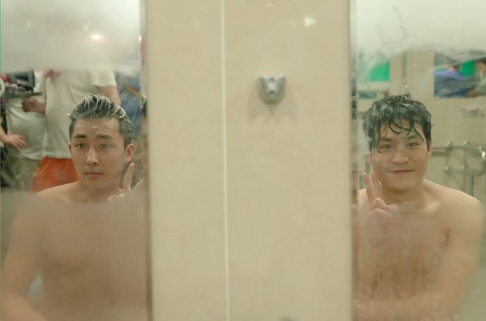 제일 자비 없는 거울은? | 인스티즈