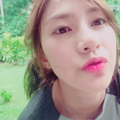 혀낼름하는 에이핑쿠 하영이 | 인스티즈