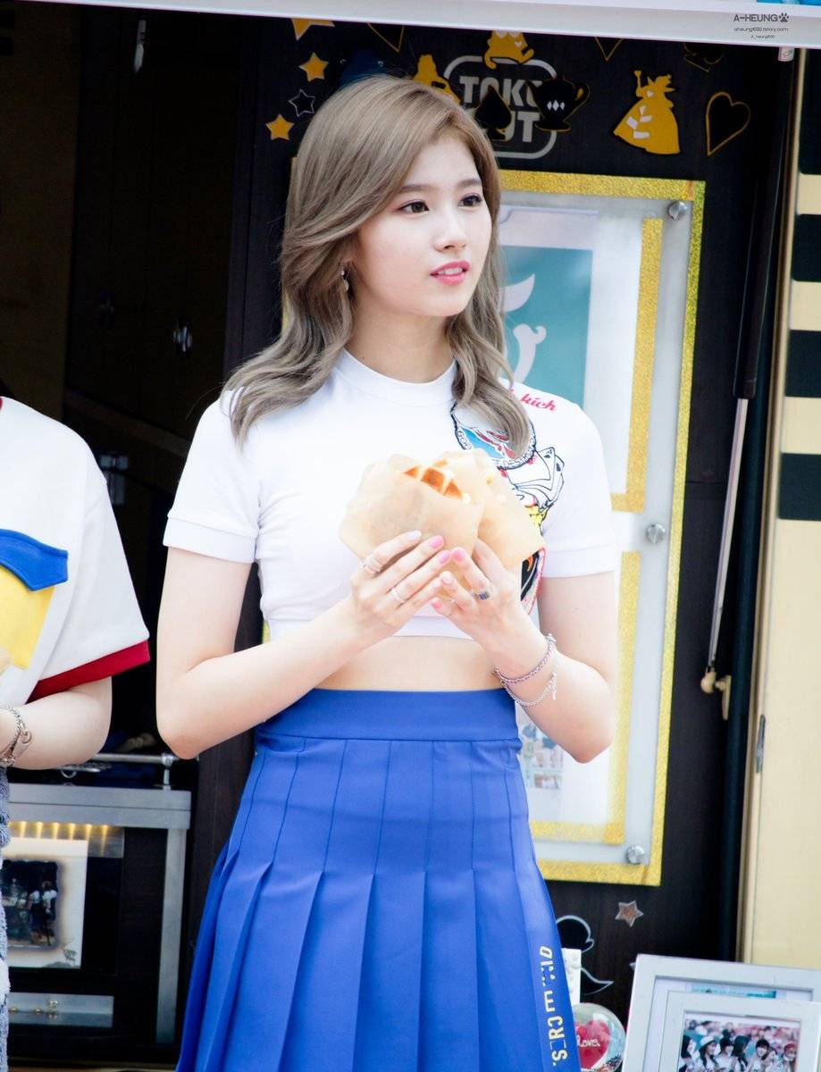 살찔 기미가 보이는 사나.jpg | 인스티즈