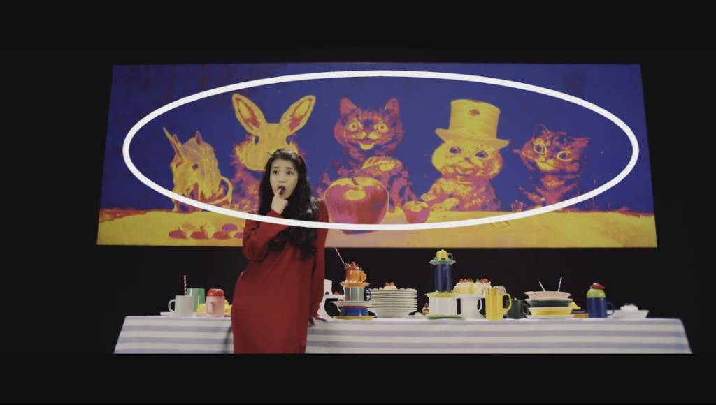 심리학과 영상 분석에 능통한 한 유투버가 해석한 아이유의 '스물셋' 뮤직비디오 (사진 많음) | 인스티즈