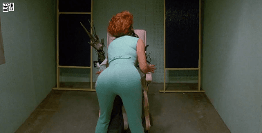 들이대는 아줌마 .gif | 인스티즈