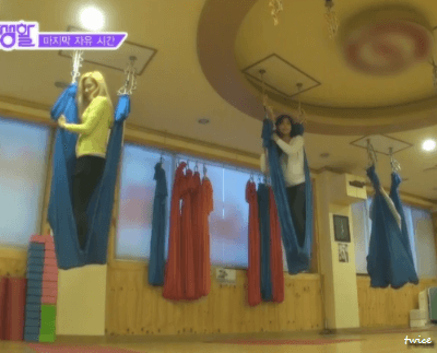 [트와이스] 전신적으로 힘든 사나 .gif | 인스티즈