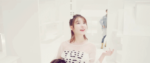 봄 사랑 벚꽃 말고 아이유.gif | 인스티즈