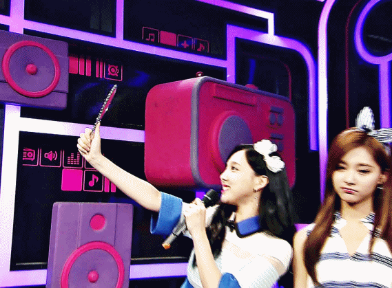 [트와이스] 같이 MC봤었던 나연-쯔위 움짤 모음.gif | 인스티즈