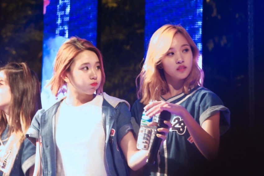 [트와이스] 대표 케미 미챙(미나+채영) 달달한 분위기 짤들.gif | 인스티즈