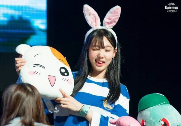 트와이스에서 막내인줄 알았던 멤버 | 인스티즈