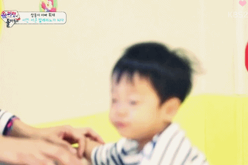 [슈퍼맨이돌아왔다] 급격히 힘내고 있는 서준이 엄마아빠의 유전자 | 인스티즈