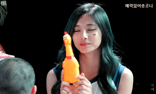 [트와이스] 갈수록 더더욱 이뻐지는 쯔위 움짤들.gif | 인스티즈