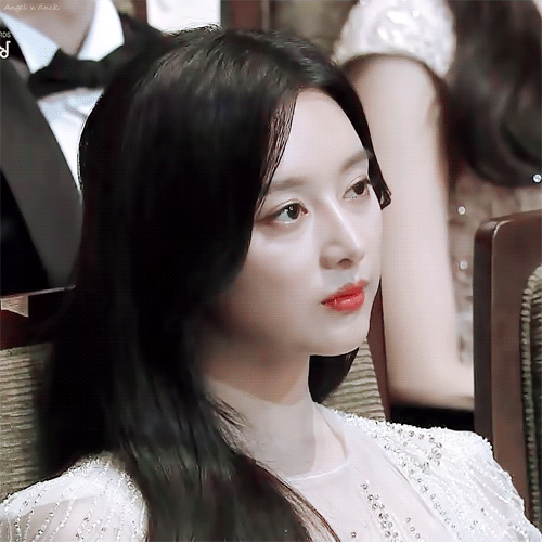 연기대상 때 김지원.gif | 인스티즈