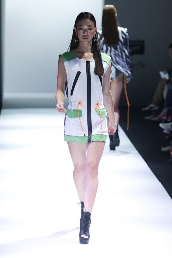 [최소라] 패션위크 4주동안 한 끼도 안먹는다는 모델 최소라 다이어트 전후.jpg | 인스티즈