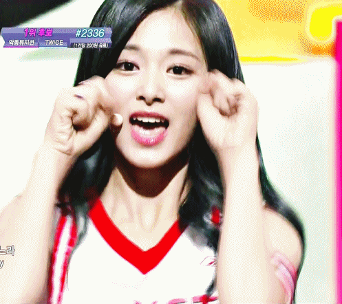 [트와이스] 갈수록 더더욱 이뻐지는 쯔위 움짤들.gif | 인스티즈