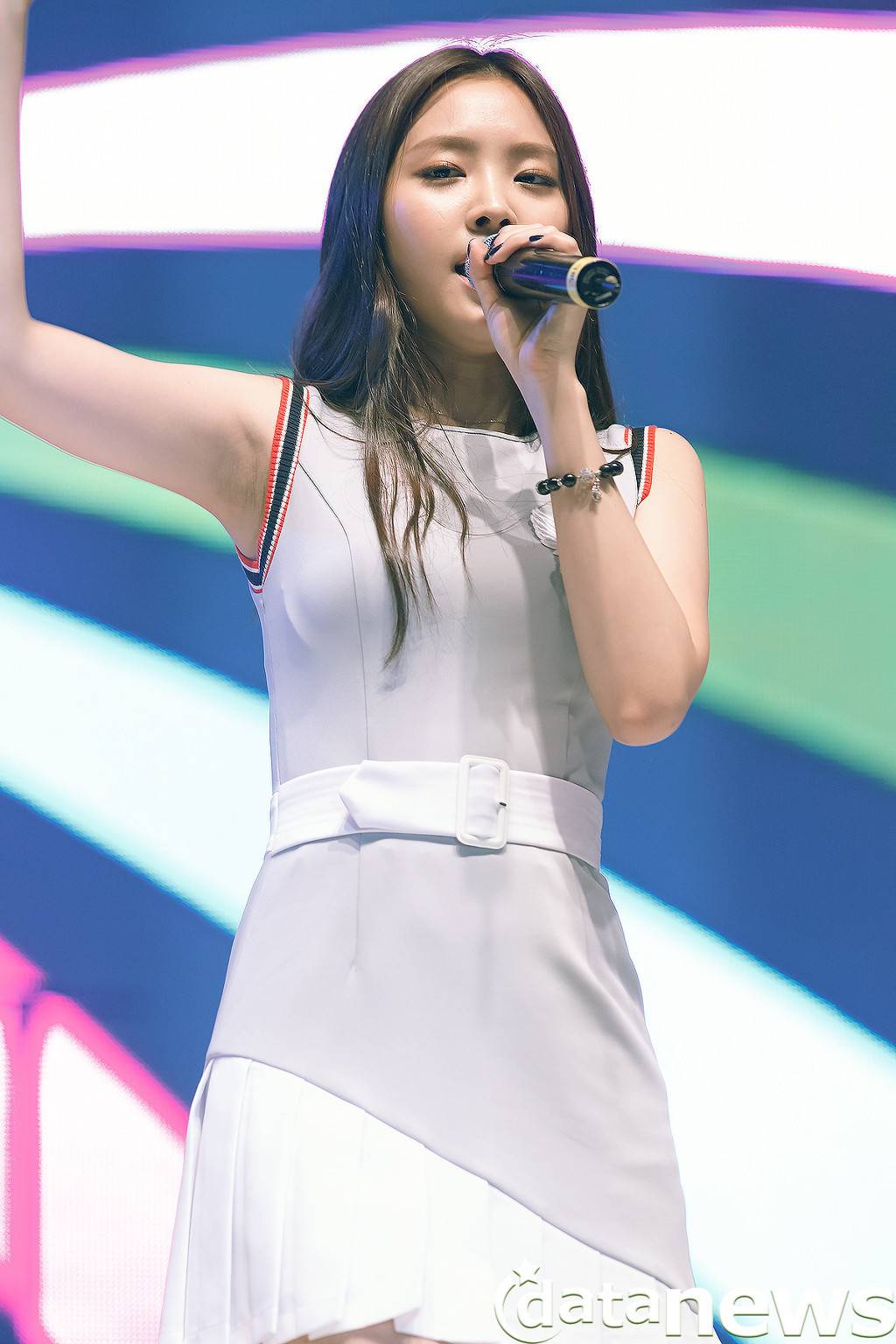 손나은 겨드랑이 | 인스티즈