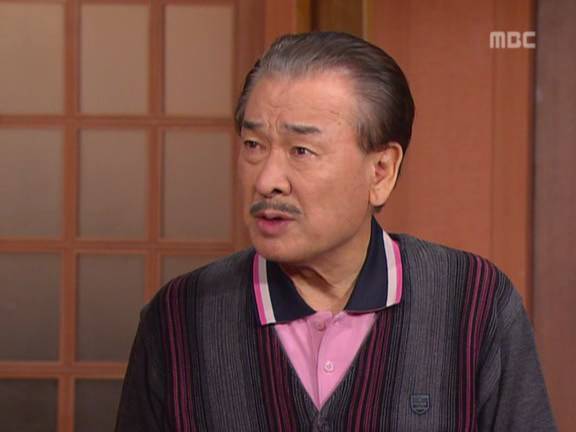 [거침없이하이킥] 순재에게 똥침당한 효자 준하.jpg | 인스티즈