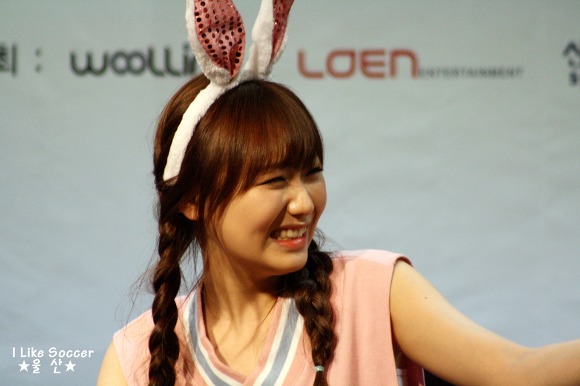 160529 러블리즈 부산 사인회 표정부자 빵떡이 직찍.jpg | 인스티즈