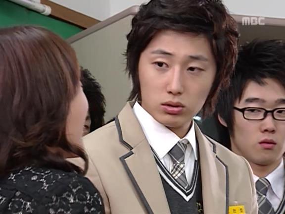 [거침없이하이킥] 학생들 제압하려다가 망신만 당하는 서선생ㅋㅋㅋㅋㅋ.jpg | 인스티즈