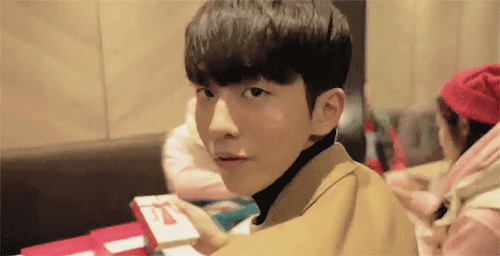 요즘 여고생, 여대생들 사이에서 인기많은 남자 연예인 2명.jpg | 인스티즈