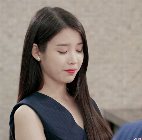 금요일엔 아이유.gif | 인스티즈
