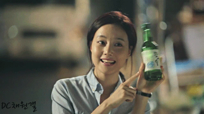 소주 마시는 문채원.gif | 인스티즈