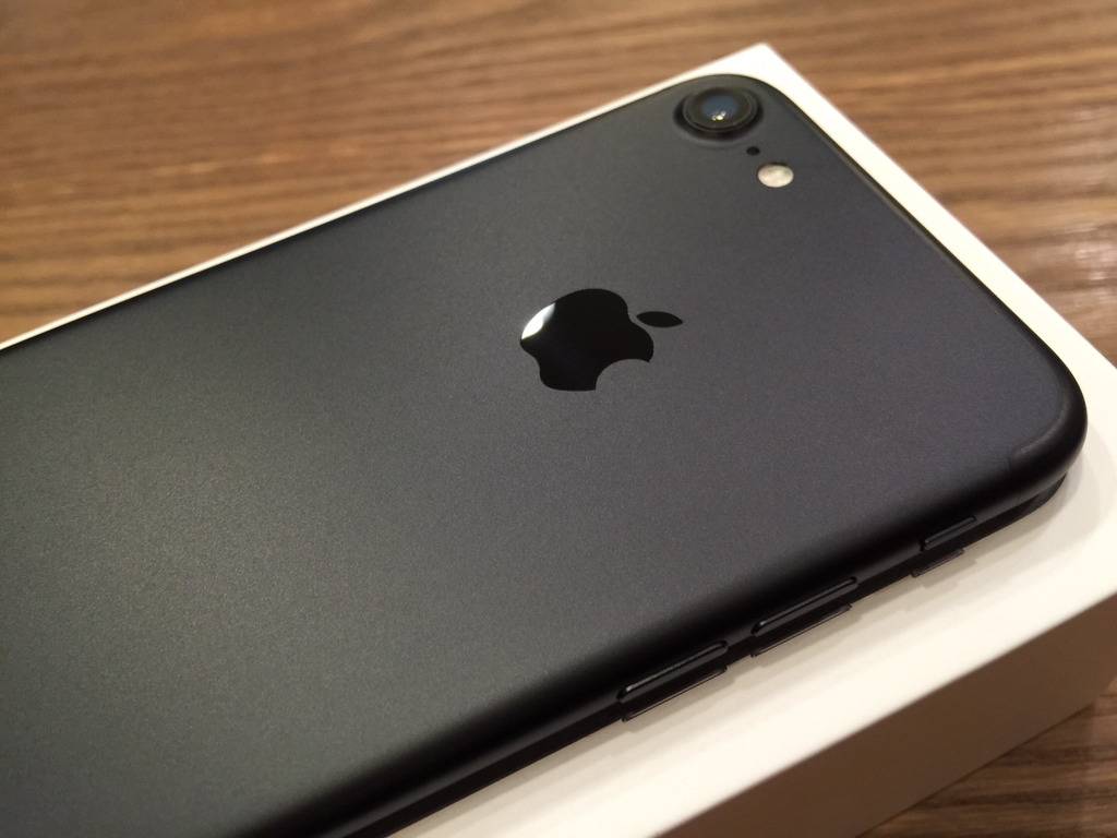 아이폰7 매트 블랙 개봉샷 .jpg | 인스티즈