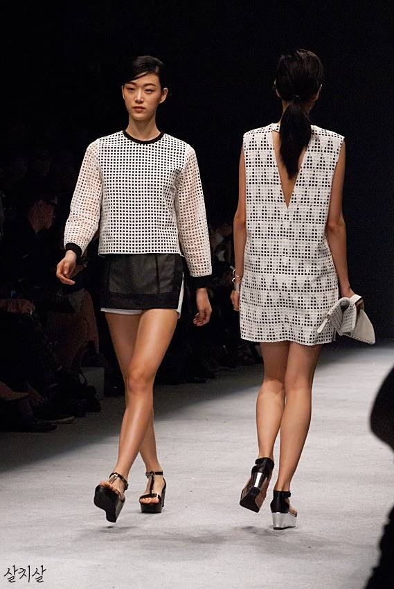 [최소라] 패션위크 4주동안 한 끼도 안먹는다는 모델 최소라 다이어트 전후.jpg | 인스티즈