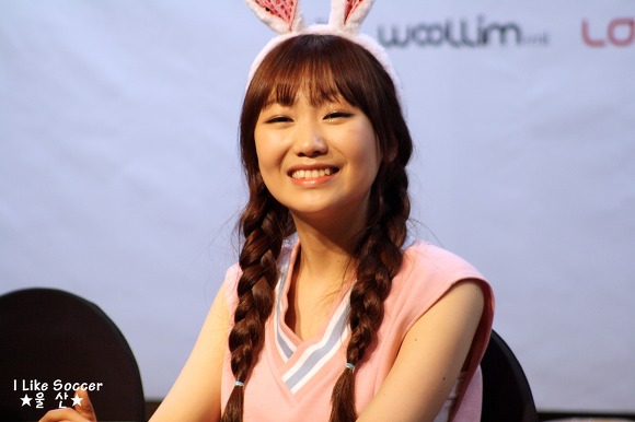 160529 러블리즈 부산 사인회 표정부자 빵떡이 직찍.jpg | 인스티즈