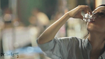 소주 마시는 문채원.gif | 인스티즈