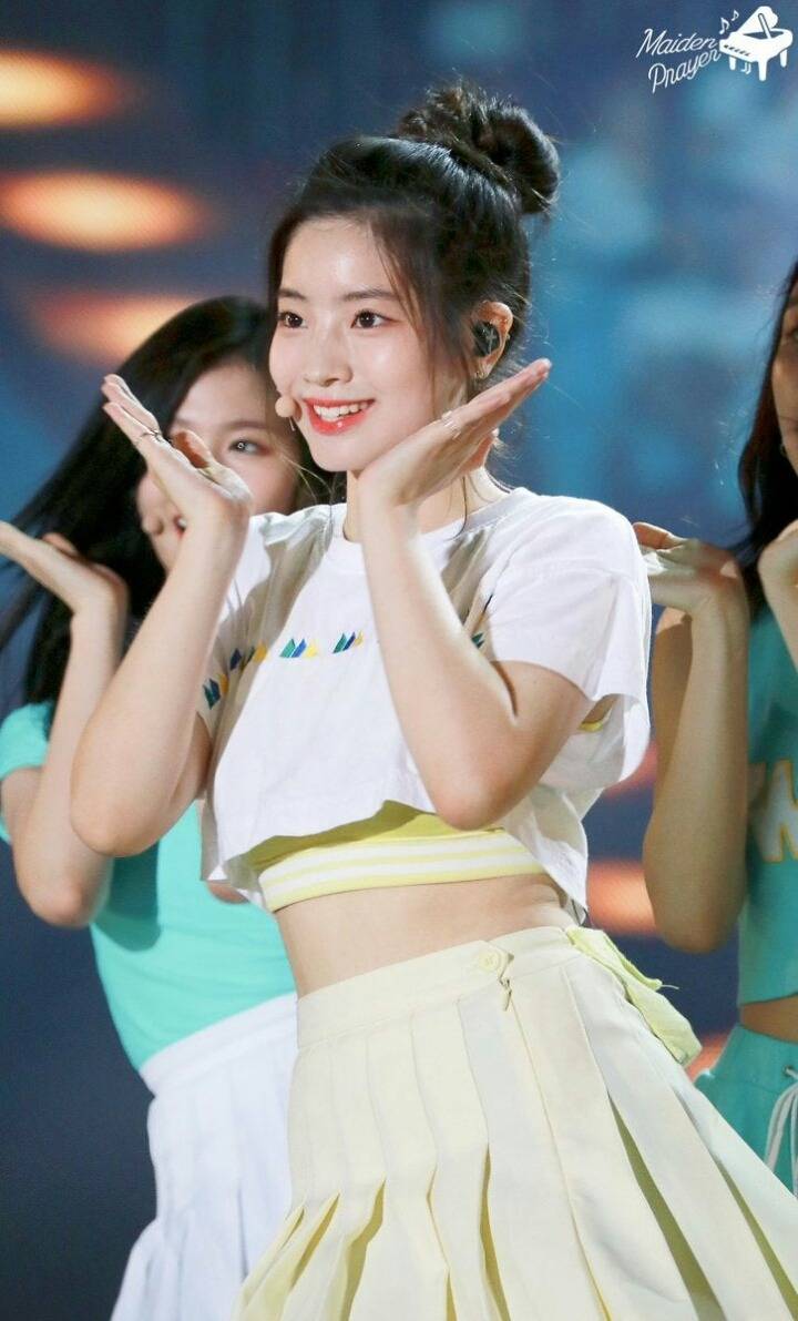 이마까는게 이쁜 다현이 | 인스티즈