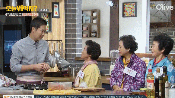 신동엽이 할머니들의 총애를 받는 방법.jpgif | 인스티즈