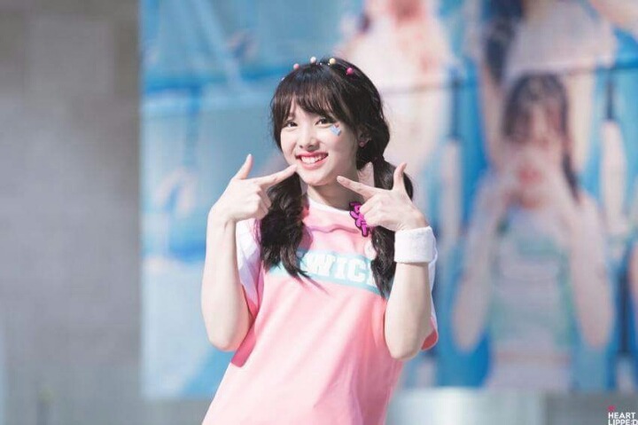 트와이스에서 막내인줄 알았던 멤버 | 인스티즈