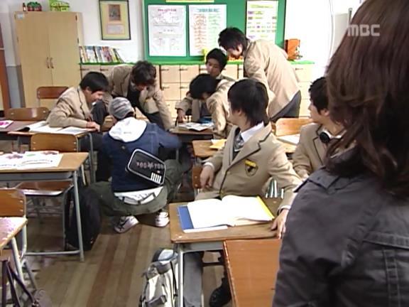 [거침없이하이킥] 학생들 제압하려다가 망신만 당하는 서선생ㅋㅋㅋㅋㅋ.jpg | 인스티즈