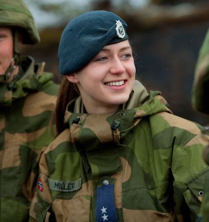 여군과 같이 합숙하는 노르웨이 육군 | 인스티즈