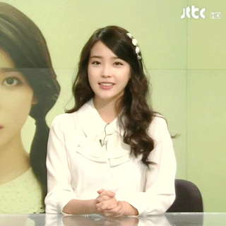 아이유 "오늘 하루도 화이팅!".gif | 인스티즈