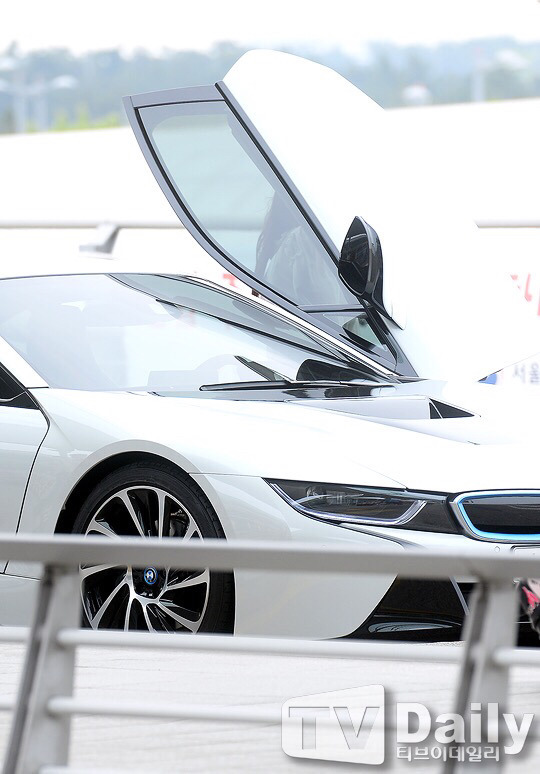 오늘자 공항 하지원 | 인스티즈