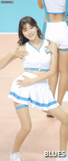 아이돌뺨치는 치어리더.gif (뒤 조심) | 인스티즈