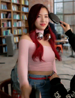 미나 어깨 노출 | 인스티즈