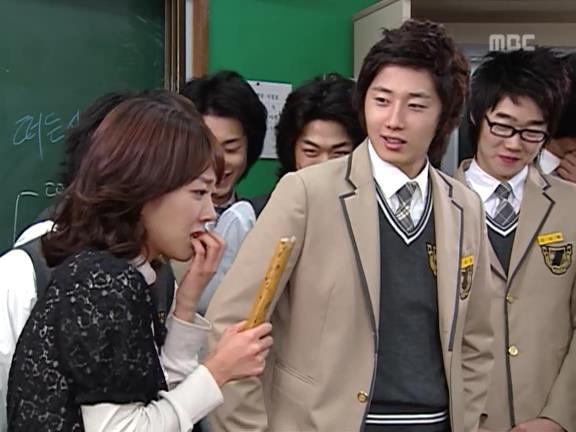 [거침없이하이킥] 학생들 제압하려다가 망신만 당하는 서선생ㅋㅋㅋㅋㅋ.jpg | 인스티즈