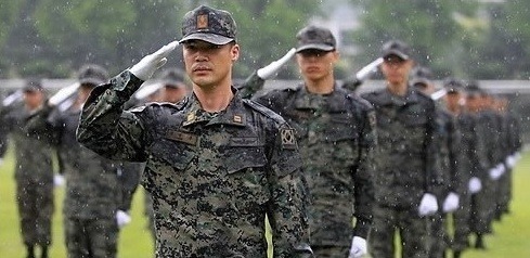 스타벅스 군인 무료 커피 제공에 대한 불편한 분들.. | 인스티즈