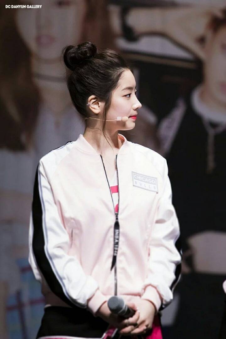 [트와이스] 코랑 이마가 예술인 두부 다현 | 인스티즈