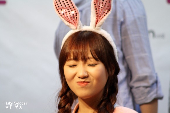 160529 러블리즈 부산 사인회 표정부자 빵떡이 직찍.jpg | 인스티즈