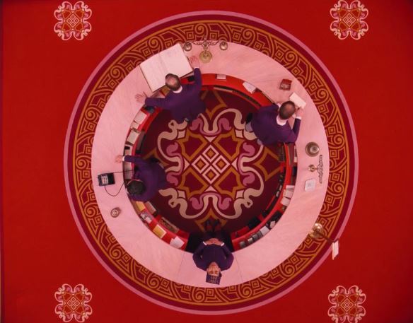 [그랜드부다페스트호텔] 감독이 대칭성애자일 때 생기는 일 | 인스티즈